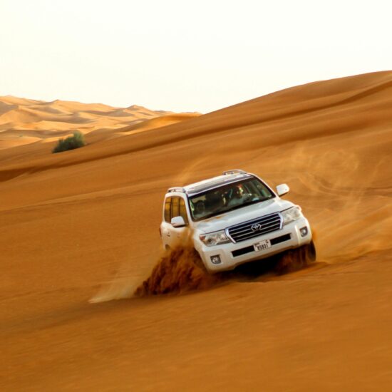 Drifiting by 4x4 in Dubai Desert